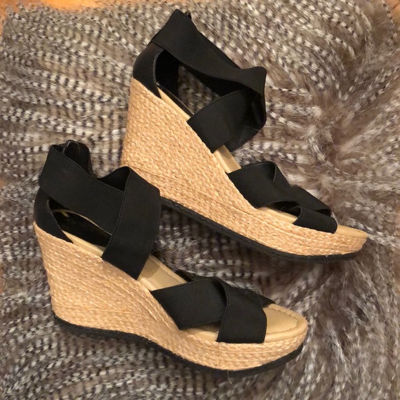 Kenneth Cole Shoes - Kenneth Cole Reaction Wedges